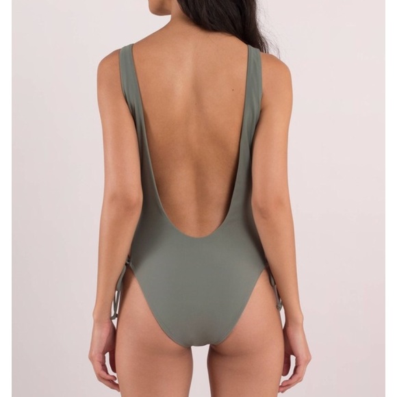 Brand new Tobi bathing suit - Picture 3 of 5